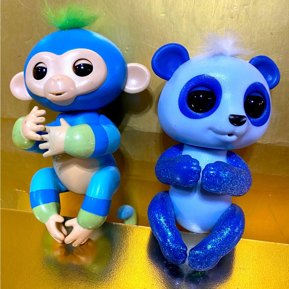 WOW WEE FINGELINGS 2016 TALKING ANIMATED PANDA BEAR ARCHIE & BILLIE BLUE MONKEY